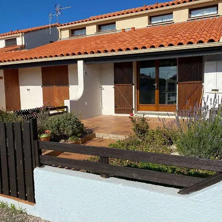 Villa T3 Avec Piscine Et Parking Pour 6 Pers A Port Barcares - Fr-1-81-256 Le Barcares