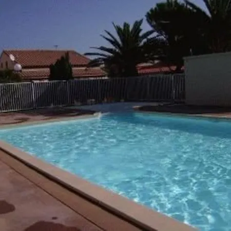 T3 Avec Piscine Et Parking Pour 6 Pers A Port Barcares - Fr-1-81-256 Vila *